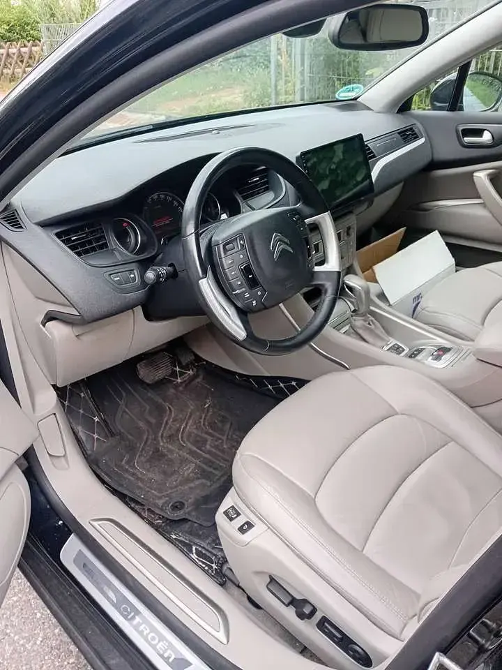 Gebraucht Citroën C5 181 PS (133 kW) 2015 Schwarz Limousine