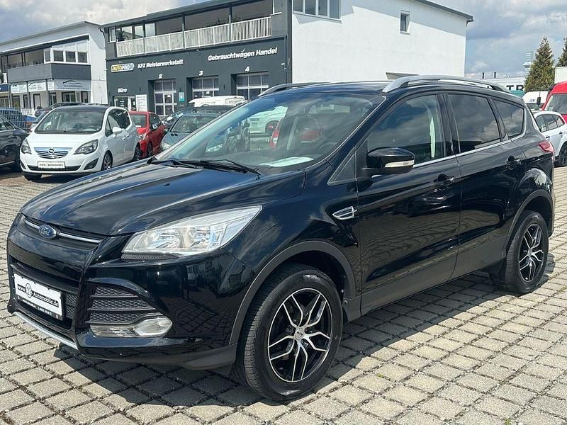 Używany Ford Kuga Trend 150 KM (110 kW) 2016 Czarny SUV