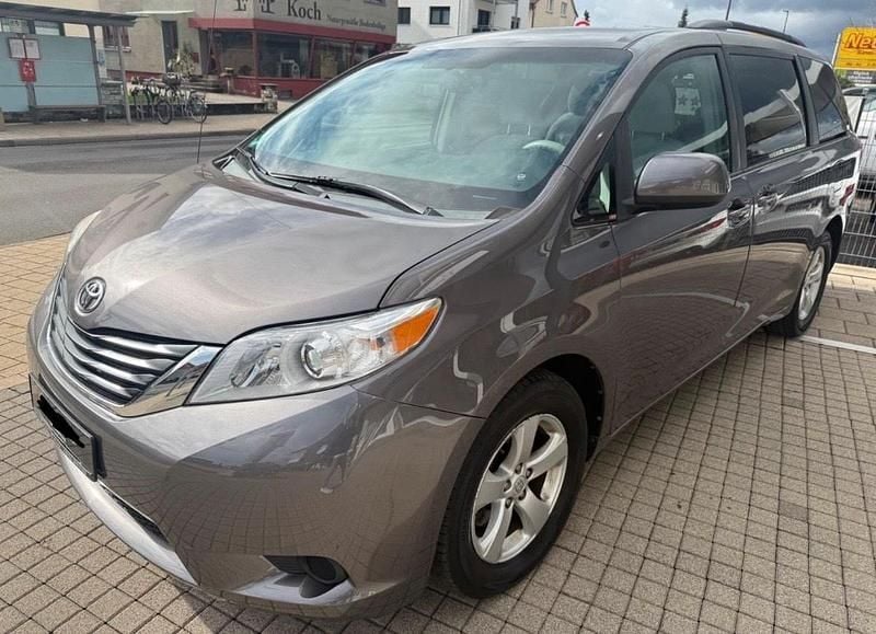 Gebraucht Toyota Sienna 266 PS (195 kW) 2011 Braun Van / Kleinbus