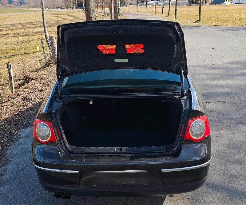 Gebraucht VW Passat 140 PS (102 kW) 2005 Braun Limousine