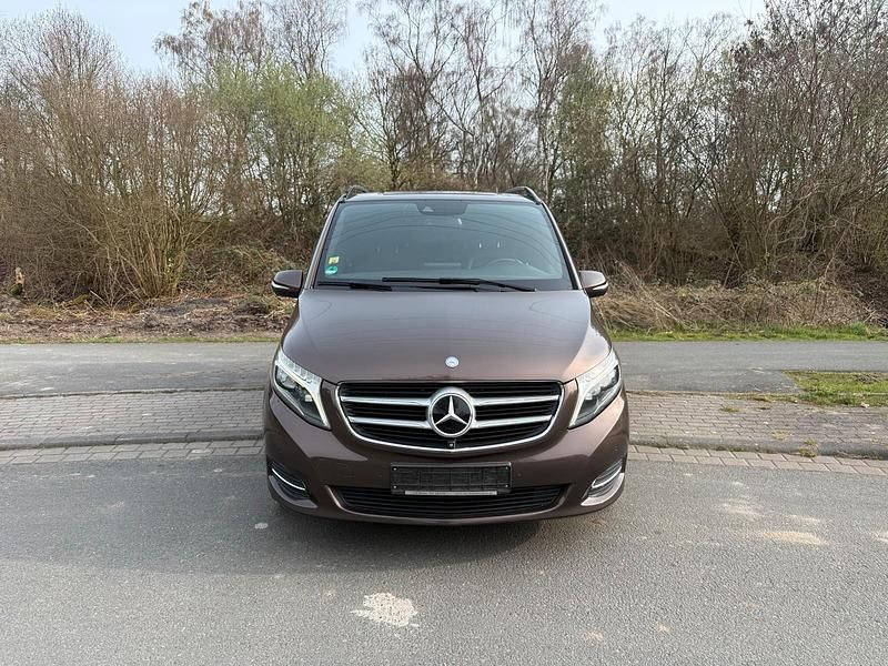 Gebraucht Mercedes V250 190 PS (139 kW) 2015 Braun Van / Kleinbus