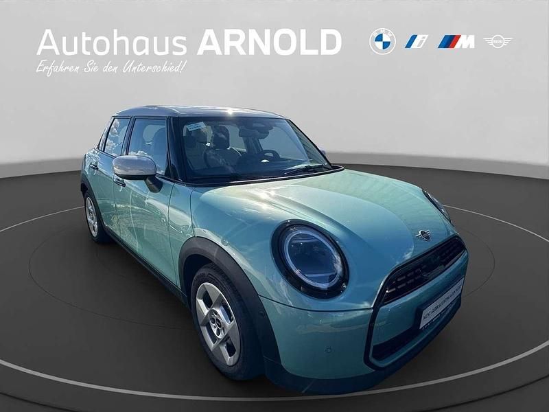 Second-hand Mini Cooper 156 CP (114 kW) 2024 Verde Hatchback