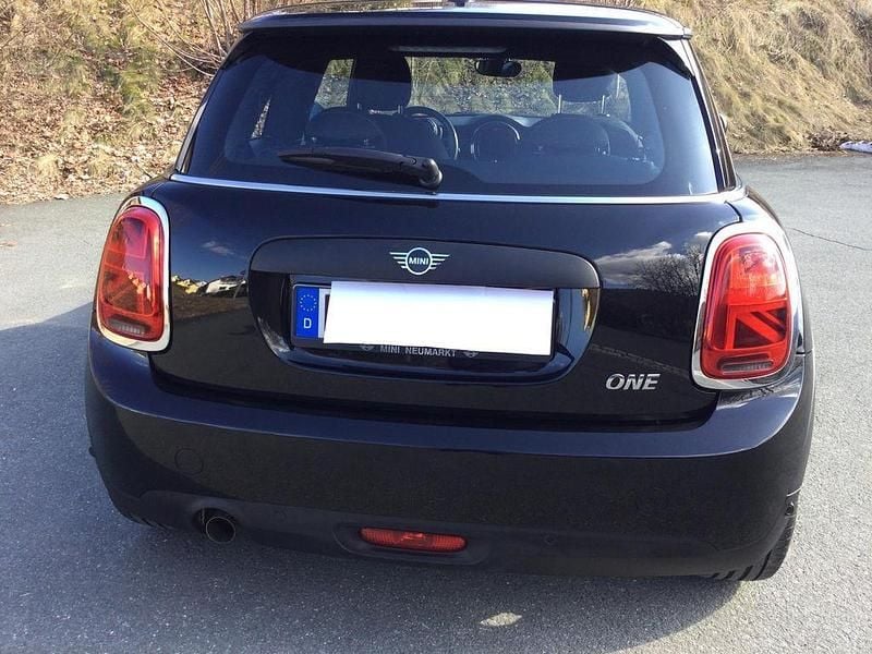 Second-hand Mini ONE 102 CP (75 kW) 2019 Negru Hatchback