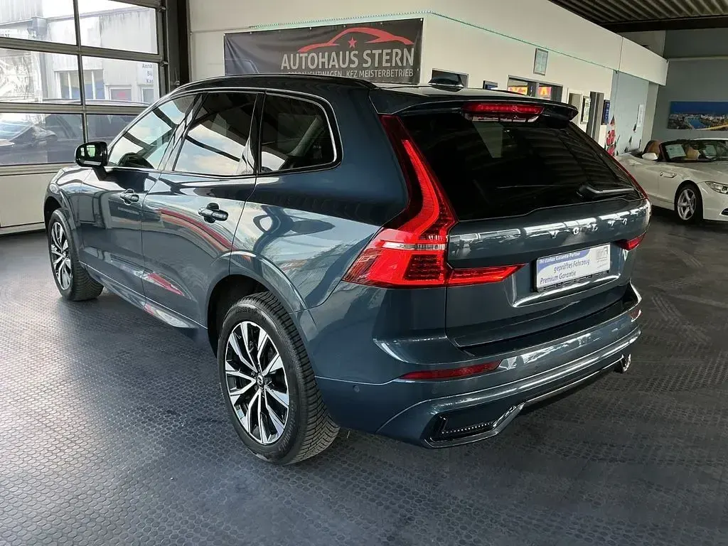 Gebraucht Volvo XC60 Plus 197 PS (144 kW) 2023 Blau SUV