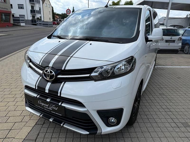 Gebraucht Toyota Proace Verso 120 PS (88 kW) 2018 Weiß Kombi