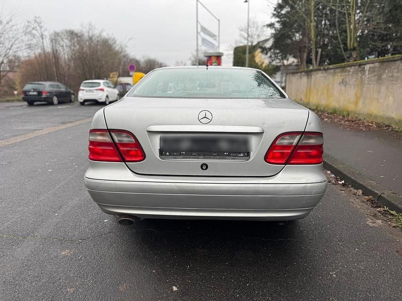 Gebraucht Mercedes CLK200 Elegance 136 PS (100 kW) 2000 Silber Coupé