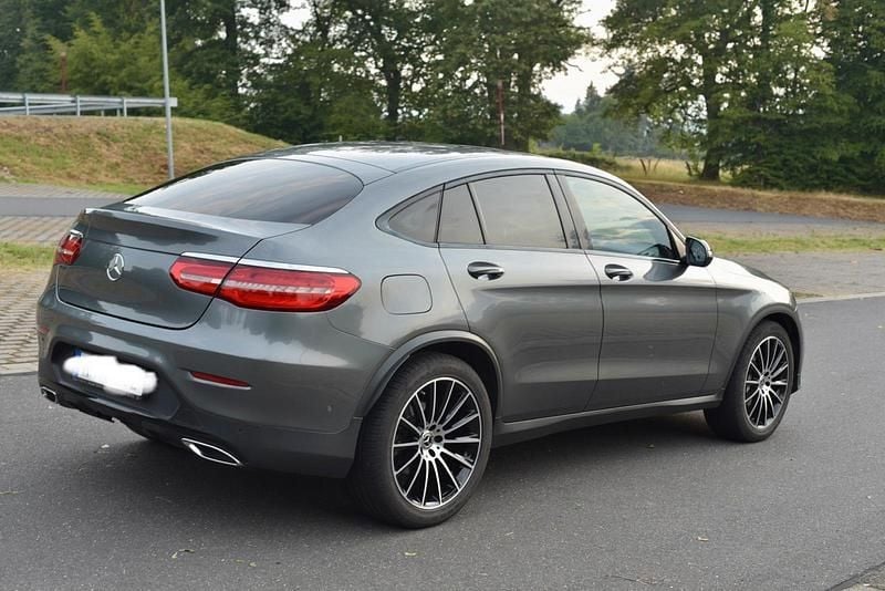 Grau Gebraucht 2017 Mercedes GLC220 AMG line Coupé | 28.300 € (Guter Preis) - Bild 1/4