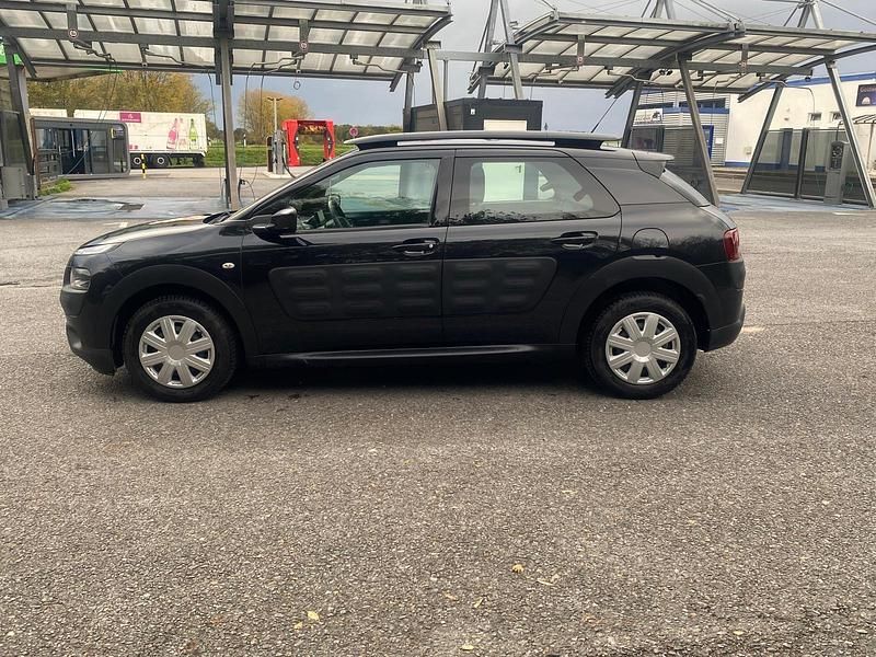 Gebraucht Citroën C4 Cactus 82 PS (60 kW) 2015 Schwarz Kleinwagen