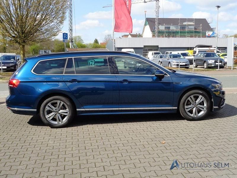 Gebraucht VW Passat Business 200 PS (147 kW) 2022 Blau Kombi