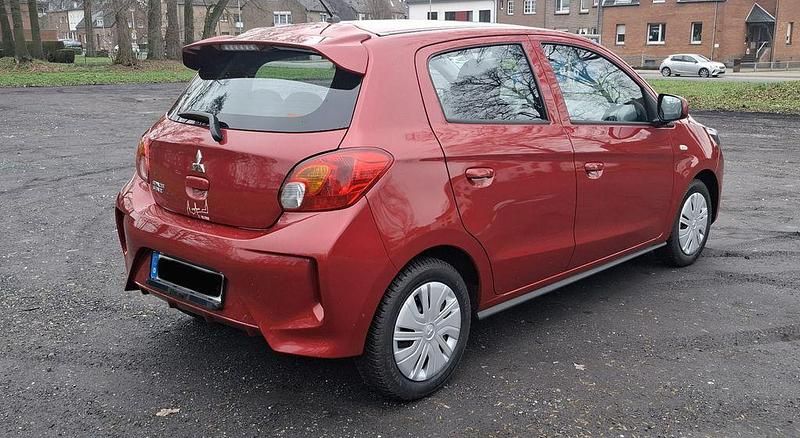 Gebraucht Mitsubishi Space Star Select 71 PS (52 kW) 2025 Rot Kleinwagen