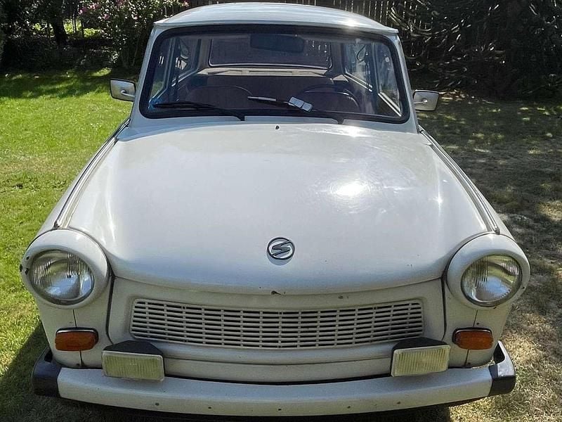 Weiß Gebraucht 1982 Trabant 601 Limousine | 3.150 € - Bild 1/4