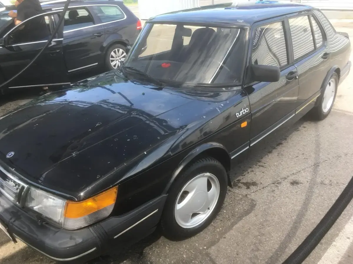 Gebraucht Saab 900 160 PS (117 kW) 1989 Schwarz Limousine