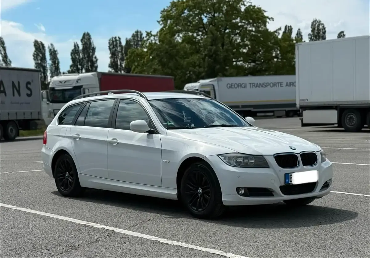 Gebraucht BMW 320 177 PS (130 kW) 2009 Weiß Kombi