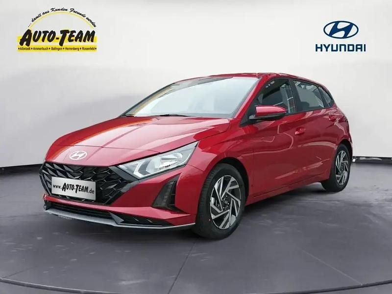 Rot Neu 2025 Hyundai i20 Trend Kleinwagen | 23.490 € (Teuer) - Bild 1/4