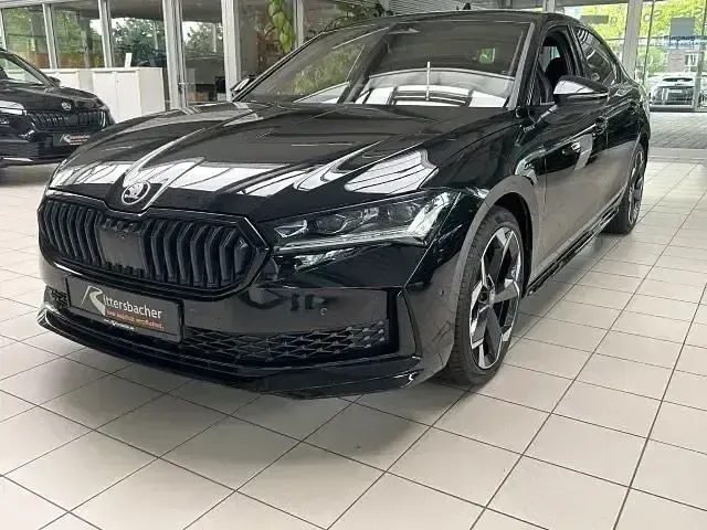 Gebraucht Skoda Superb SportLine 265 PS (194 kW) 2025 (ebony schwarz metallic) Limousine