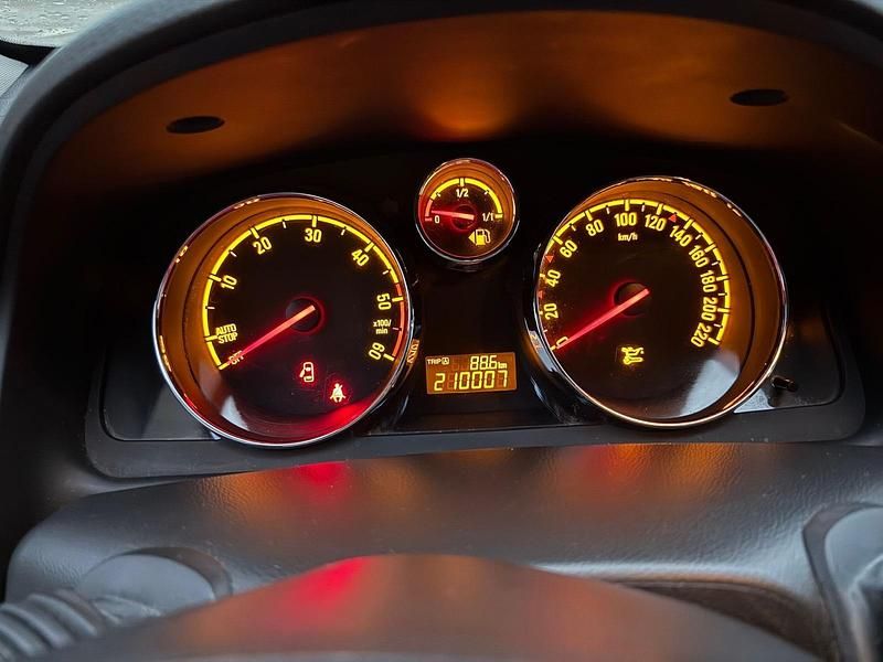 Gebraucht Opel Antara 184 PS (135 kW) 2015 Schwarz SUV