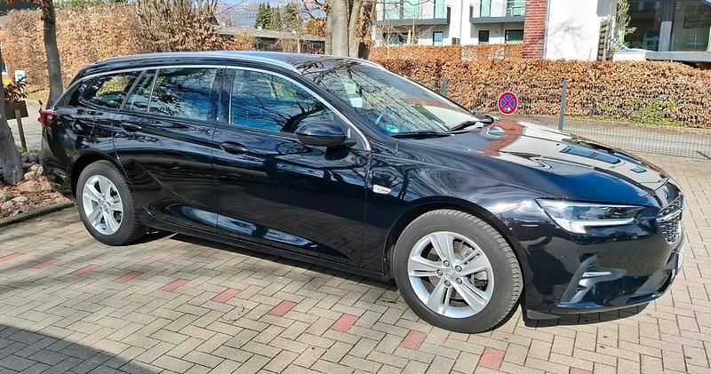 Gebraucht Opel Insignia Elegance 122 PS (89 kW) 2022 Schwarz Kombi