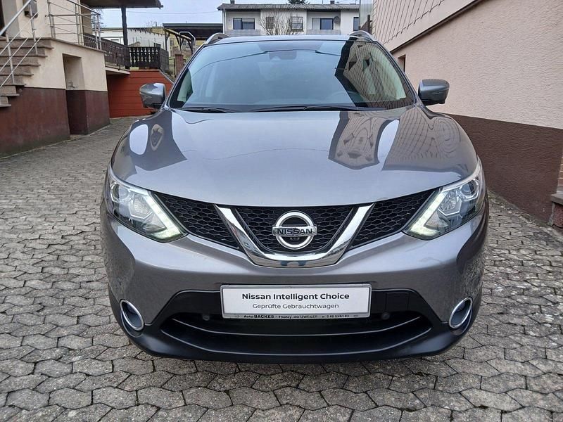 Gebraucht Nissan Qashqai 360º 131 PS (96 kW) 2014 Grau SUV