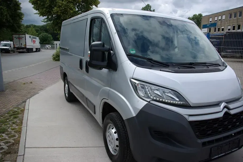 Gebraucht Citroën Jumper 110 PS (80 kW) 2017 Silber (metallic) Van / Kleinbus