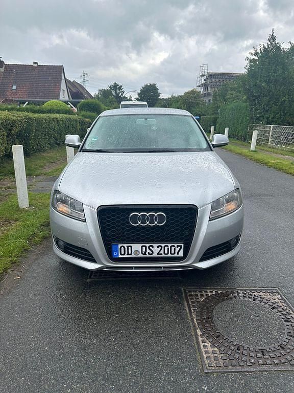 Silber Gebraucht 2008 Audi A3 Sport Limousine | 7.800 € (Etwas zu teuer) - Bild 1/4