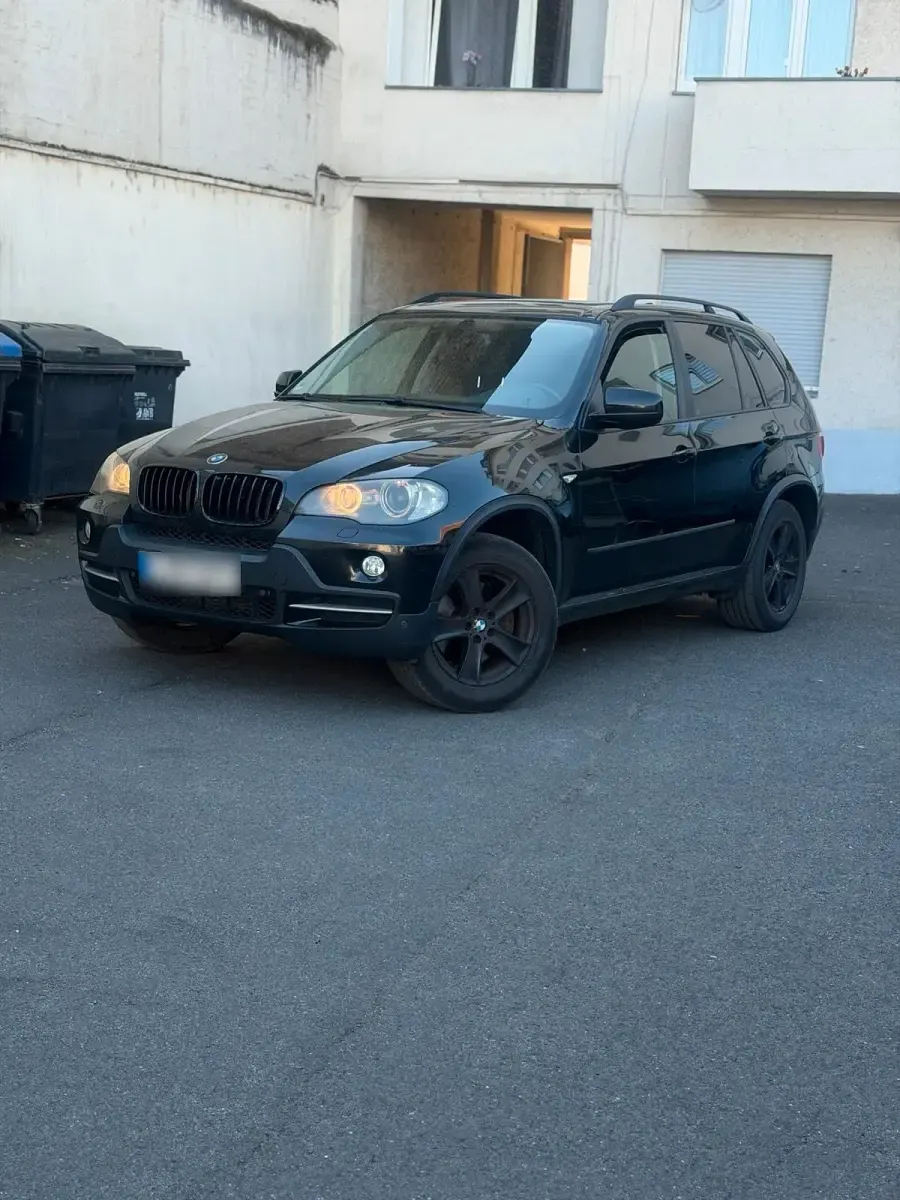 Second-hand BMW X5 Basis 235 CP (172 kW) 2007 Negru SUV