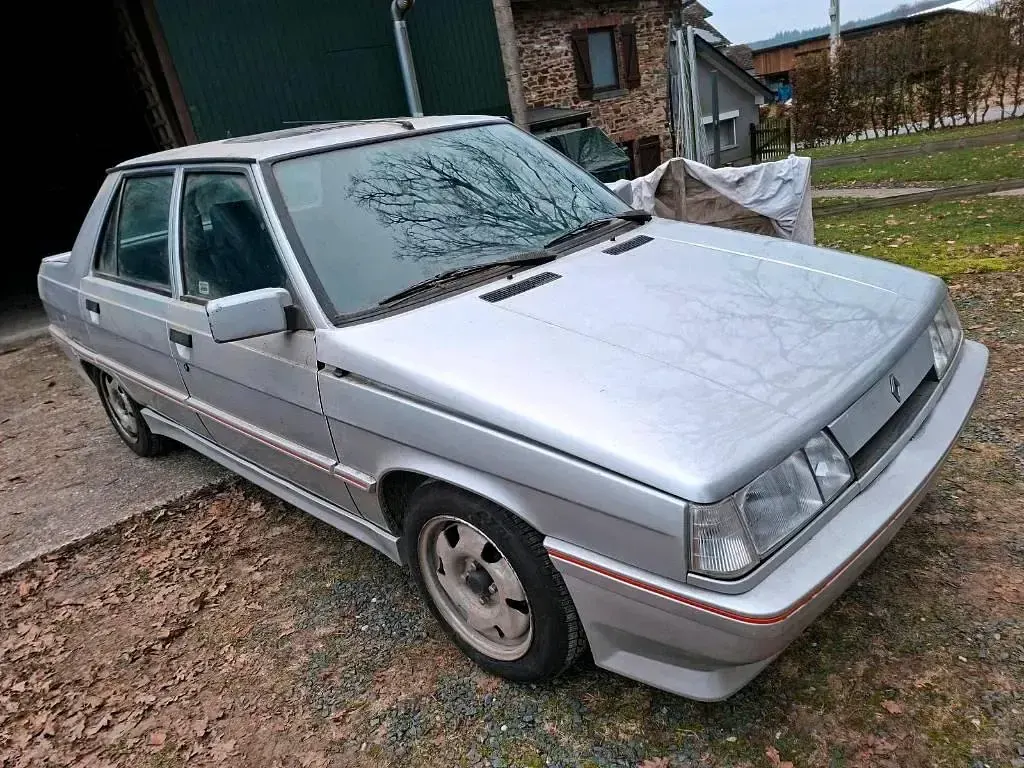 Gebraucht Renault R9 115 PS (84 kW) 1987 Silber Limousine