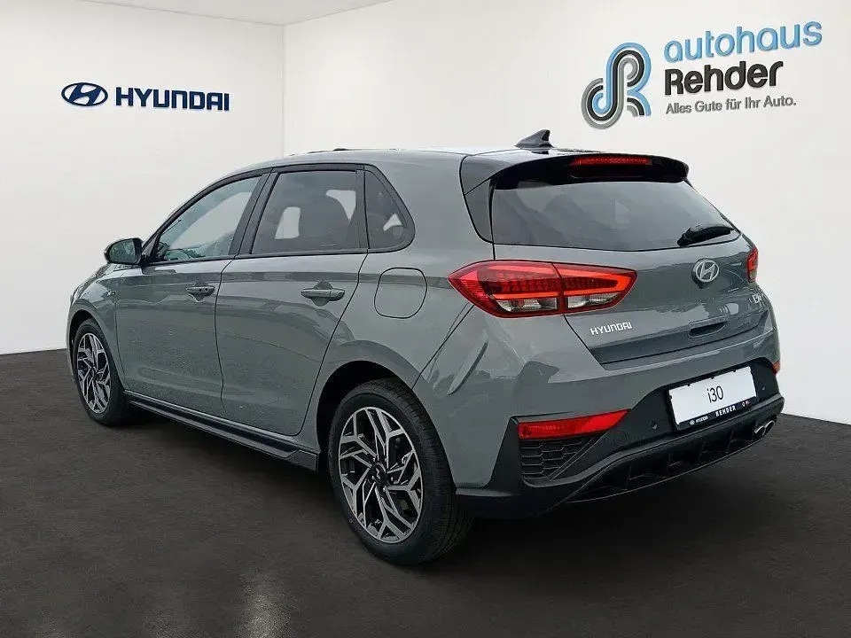 Neu Hyundai i30 N Line 150 PS (110 kW) 2026 Grau Limousine