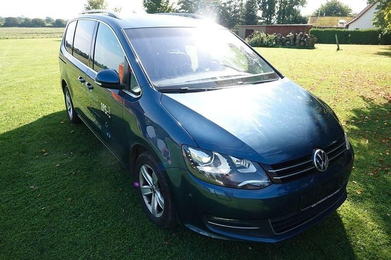 Blau Gebraucht 2016 VW Sharan Highline Van / Kleinbus | 16.500 € (Guter Preis) - Bild 1/4