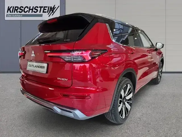 Gebraucht Mitsubishi Outlander P-HEV Top 306 PS (225 kW) 2025 Rot SUV