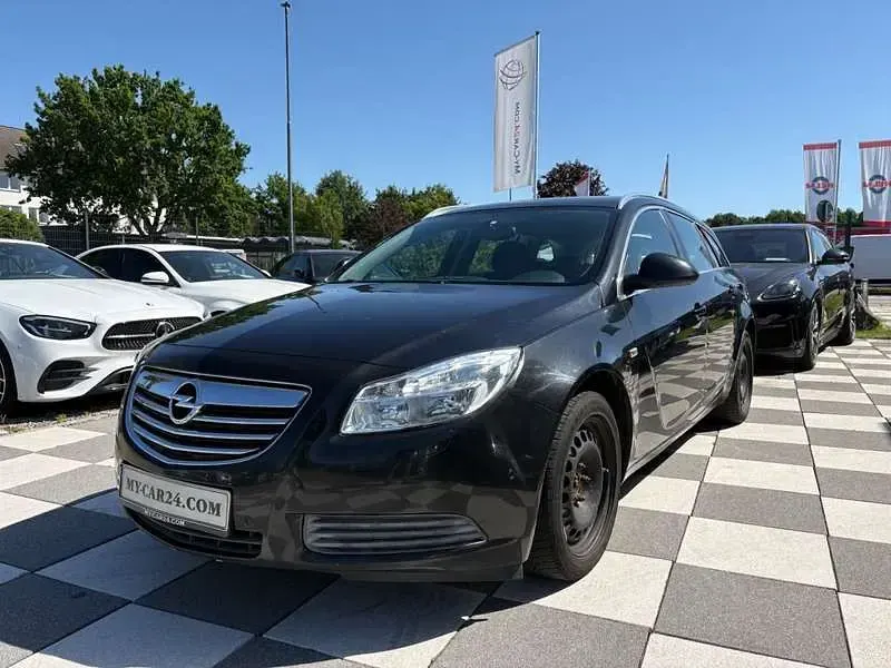 Gebraucht Opel Insignia Edition 131 PS (96 kW) 2011 Schwarz Kombi