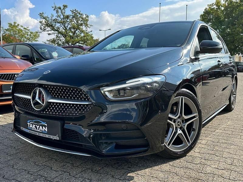 Schwarz Gebraucht 2023 Mercedes B200 AMG line Van / Kleinbus | 27.990 € - Bild 1/4