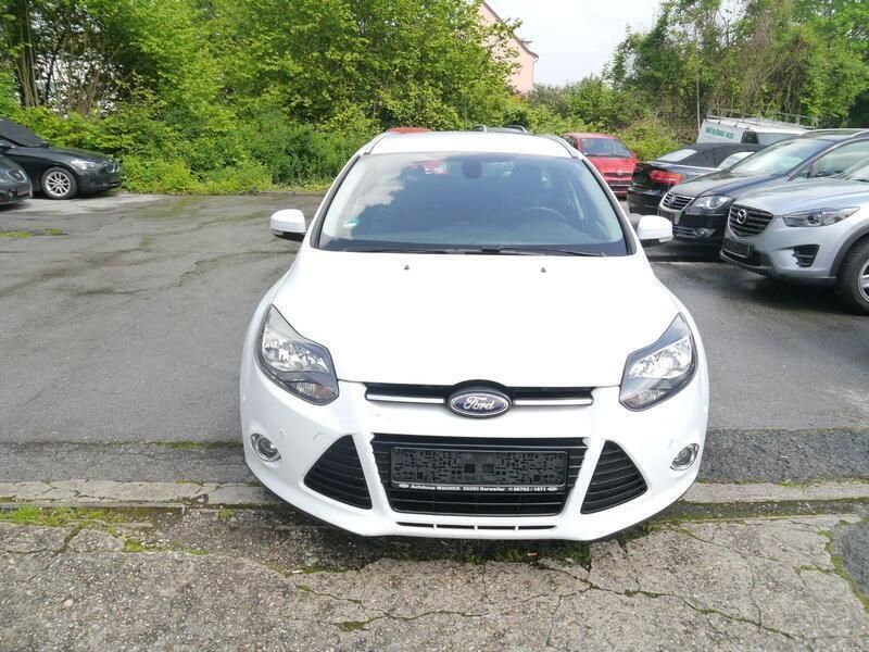 Gebraucht Ford Focus Titanium 116 PS (85 kW) 2011 Weiß Kombi