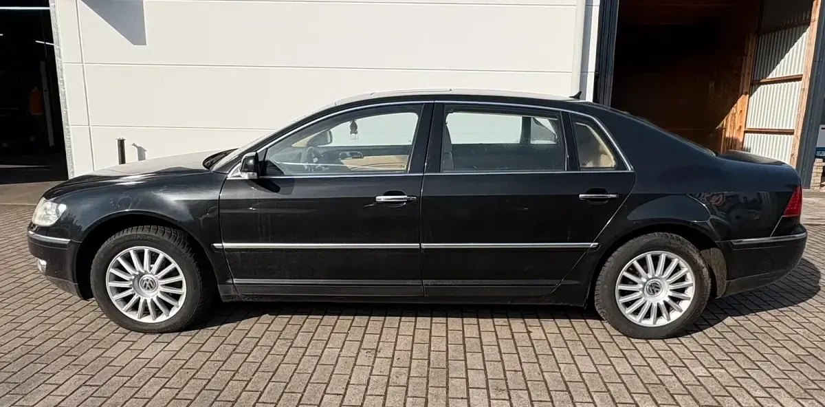 Gebraucht VW Phaeton 239 PS (175 kW) 2008 Grau Limousine