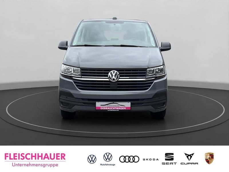Gebraucht VW Multivan Trendline 150 PS (110 kW) 2022 Pure grey Van / Kleinbus