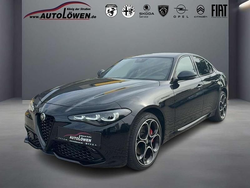 Schwarz Gebraucht 2023 Alfa Romeo Giulia Competizione Limousine | 37.500 € (Fairer Preis) - Bild 1/4
