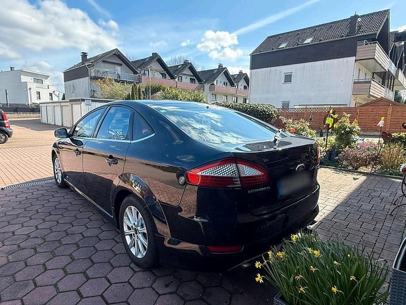 Gebraucht Ford Mondeo 175 PS (128 kW) 2009 Schwarz Limousine