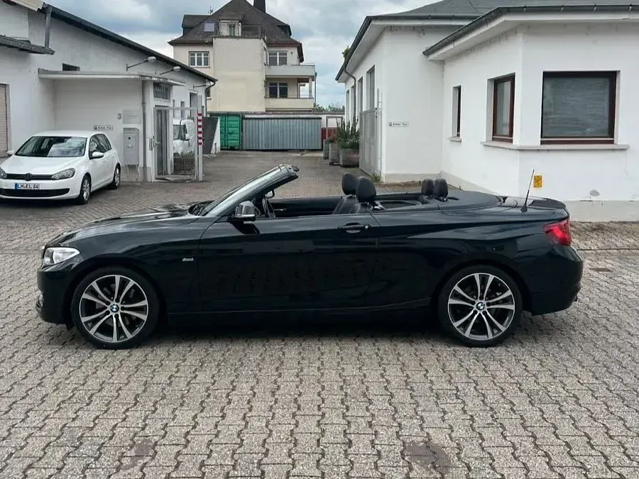 Gebraucht BMW 230 Sport Line 252 PS (185 kW) 2017 Schwarz Cabrio
