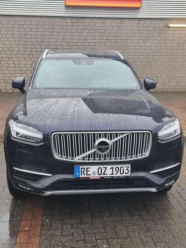 Blau Gebraucht 2015 Volvo XC90 Inscription SUV | 22.500 € (Fairer Preis) - Bild 1/4