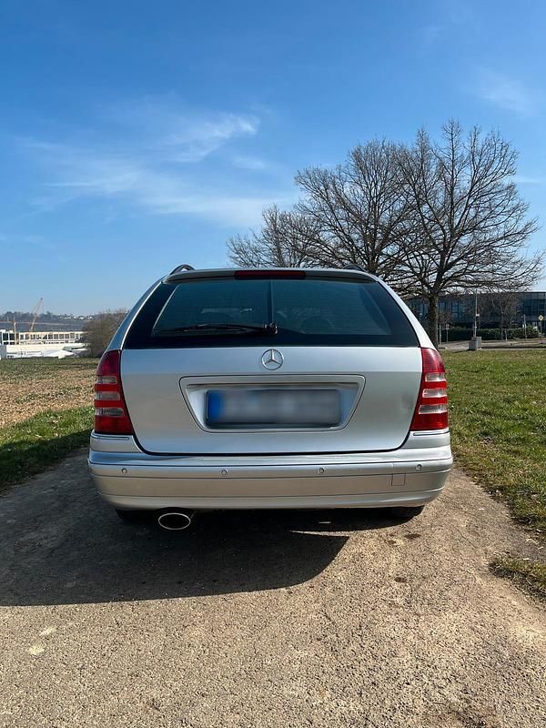 Gebraucht Mercedes C320 Avantgarde 218 PS (160 kW) 2005 Silber Kombi