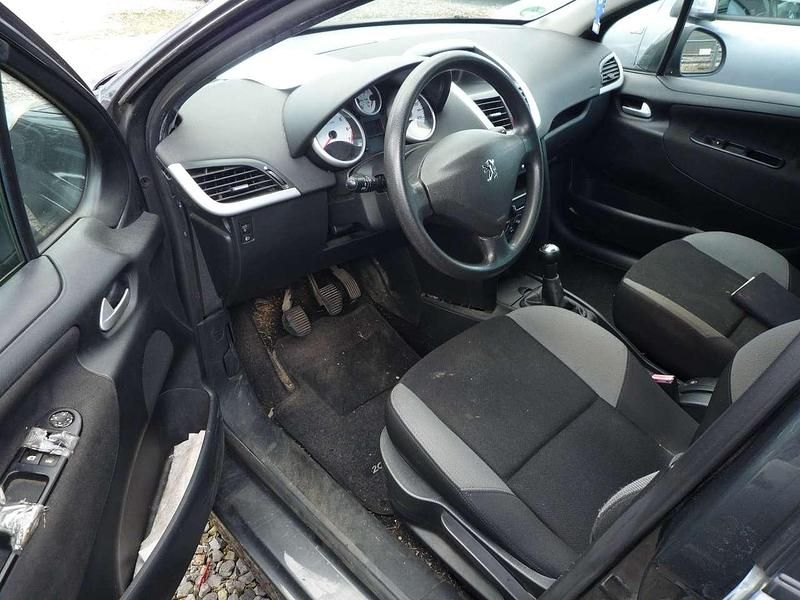 Gebraucht Peugeot 207 Urban Move 95 PS (69 kW) 2009 Gris shark Kombi