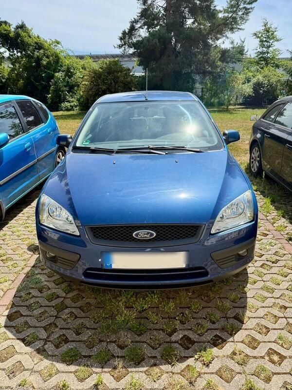 Blau Gebraucht 2008 Ford Focus Kombi | 1.650 € (Guter Preis) - Bild 1/4