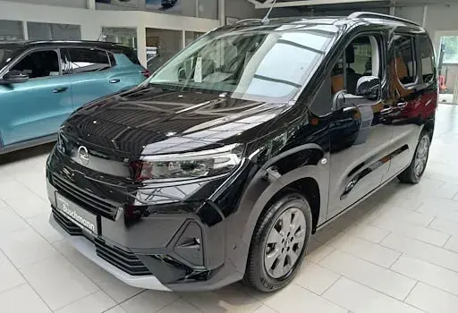 Gebraucht Opel Combo 131 PS (96 kW) 2026 Karbon schwarz metallic Van / Kleinbus