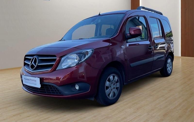 Rot Gebraucht 2019 Mercedes Citan 111 Edition Kombi | 15.790 € (Fairer Preis) - Bild 1/3