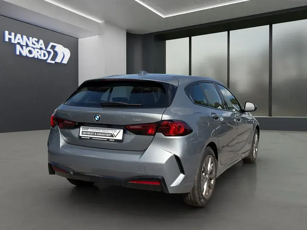 Gebraucht BMW 120 Performance 170 PS (125 kW) 2024 Grau Limousine
