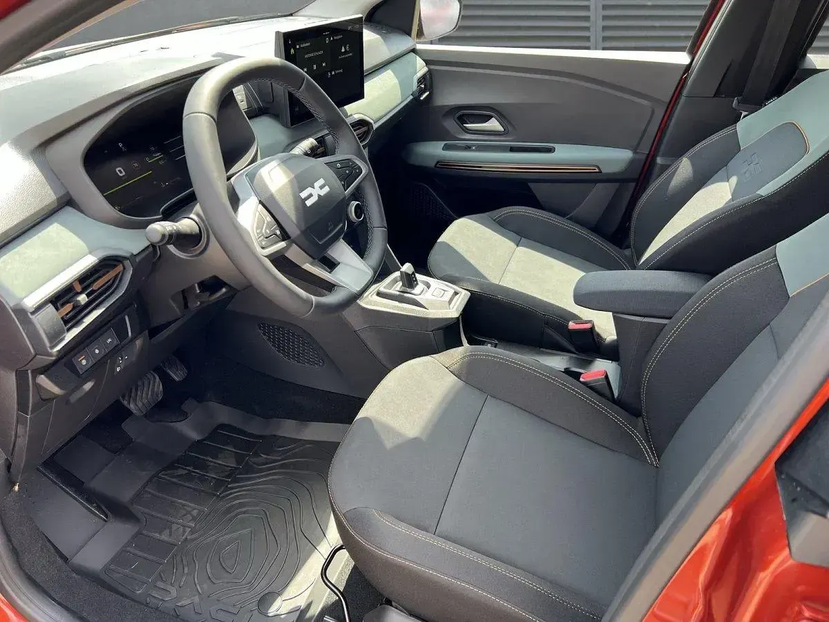 Neu Dacia Jogger Extreme 122 PS (89 kW) 2025 Terracottabraun Van / Kleinbus