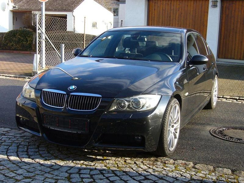 Schwarz Gebraucht 2008 BMW 325 M Sport Limousine | 8.700 € (Fairer Preis) - Bild 1/4