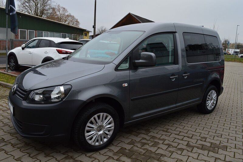 Andere Gebraucht 2015 VW Caddy Trendline Van / Kleinbus | 16.900 € (Teuer) - Bild 1/4