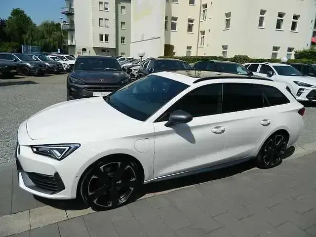 Gebraucht Cupra Leon VZ 245 PS (180 kW) 2022 Weiß Kombi