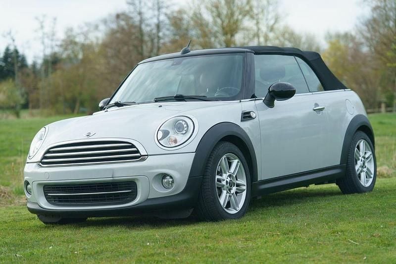 Usado Mini Cooper 122 HP (89 kW) 2011 Prateado Citadino