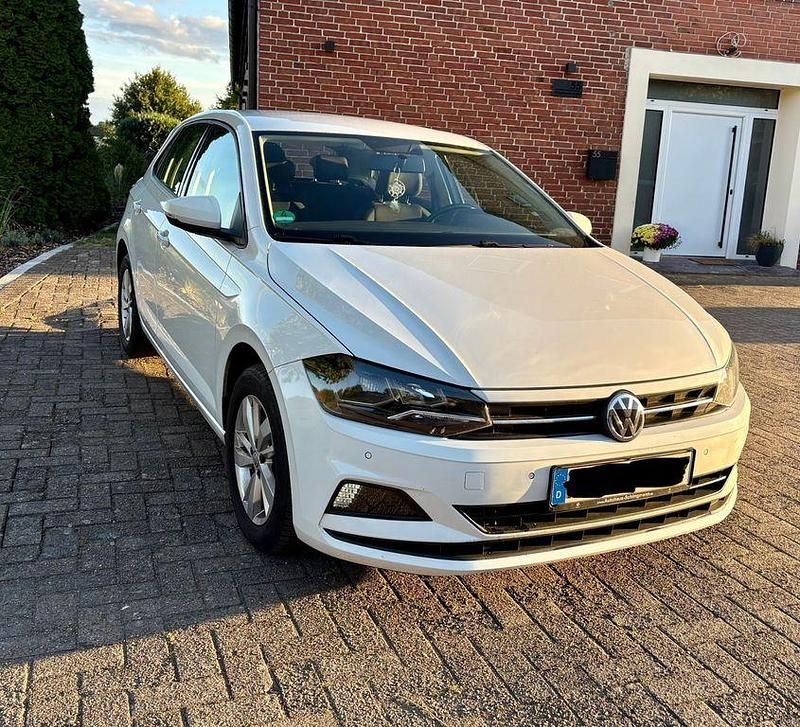 Schwarz Gebraucht 2019 VW Polo Comfortline Kleinwagen | 10.999 € (Guter Preis) - Bild 1/4